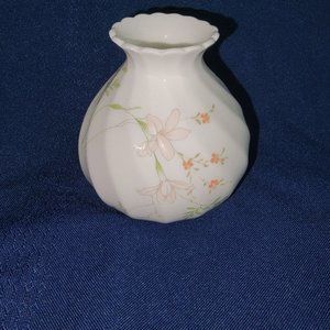 Vintage Wedgewood Bone China Campion Bud Vase